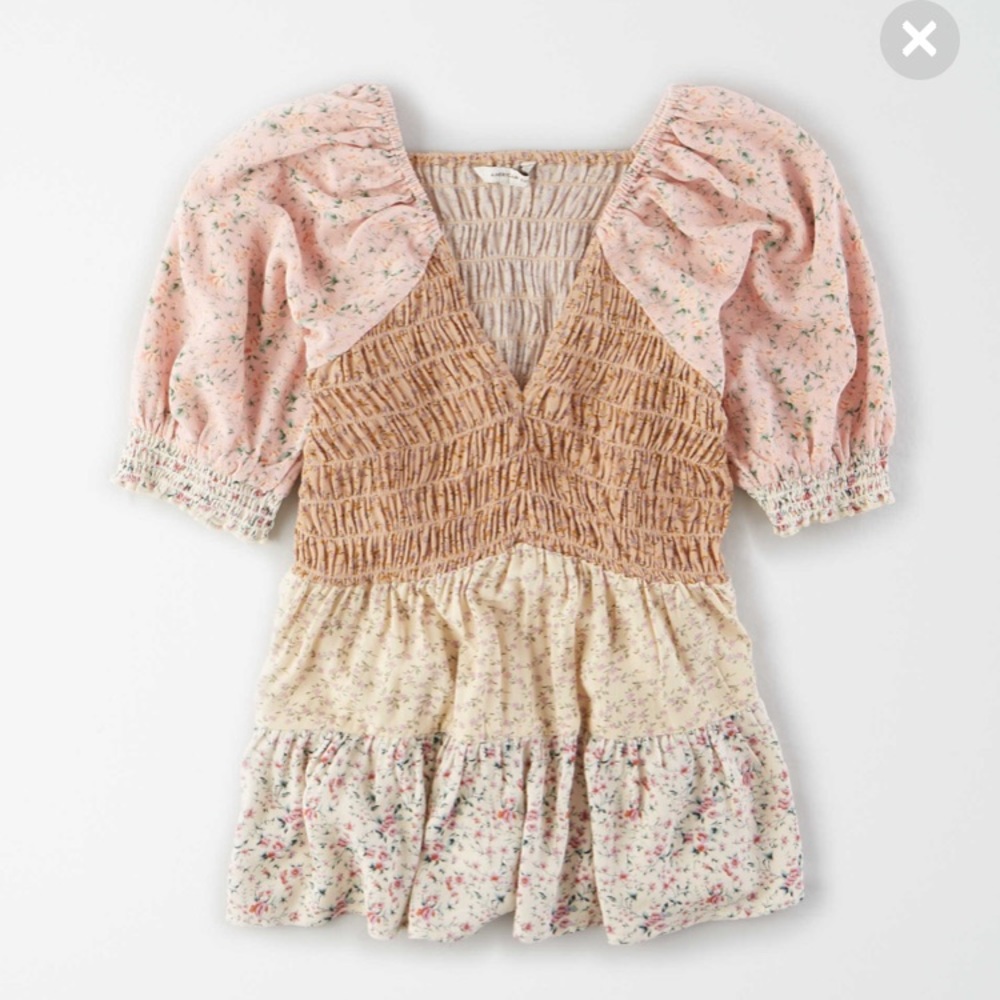 American eagle smocked printed v neck blouse